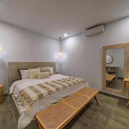 Villa Seseh Breeze - Cozy & Romantic 1Br Villa Next To Seseh Beach 캉구 외부 사진