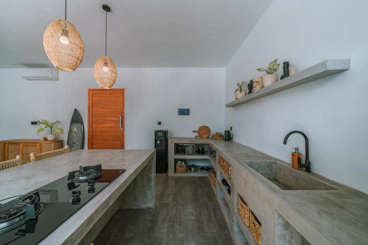 Villa Seseh Breeze - Cozy & Romantic 1Br Villa Next To Seseh Beach 캉구 외부 사진